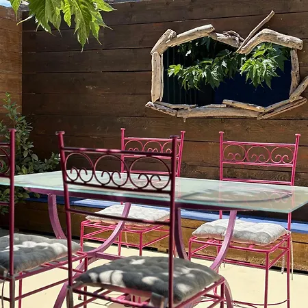 Maison Gekko, Climatisée Avec Patio, Places De Parking Privées, à 800m