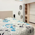Maison Gekko, Climatisee Avec Patio, Places De Parking Privees, A 800m בית נופש