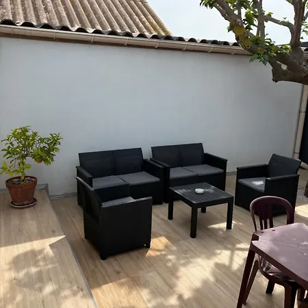 Maison Gekko, Climatisée Avec Patio, Places De Parking Privées, à 800m *